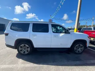 Jeep Wagoneer 2024 4x2 Serie II SUV de 4 puertas