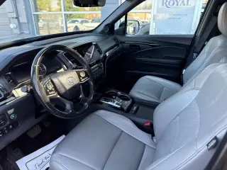 2023 Honda Passport AWD Elite