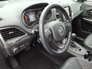 Jeep Cherokee 2021 4x4 Latitude Lux SUV 4 puertas