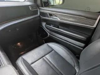 Jeep Wagoneer 2022 4x4 Serie III SUV de 4 puertas