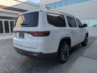 Jeep Wagoneer 2022 4x4 Serie III SUV de 4 puertas