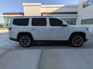 Jeep Wagoneer 2022 4x4 Serie III SUV de 4 puertas