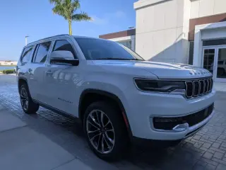 Jeep Wagoneer 2022 4x4 Serie III SUV de 4 puertas