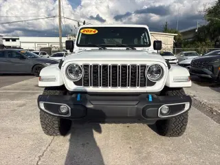 Jeep Wrangler 2024 4x4 Sahara 4xe de 4 puertas