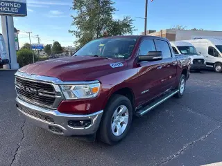 Ram 1500 2020 4x4 Big Horn 4 puertas Crew Cab 1.7 m SB Pickup