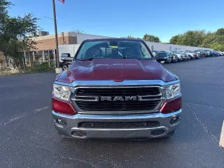 Ram 1500 2020 4x4 Big Horn 4 puertas Crew Cab 1.7 m SB Pickup