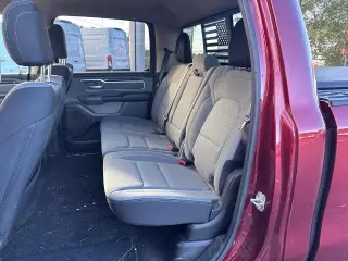 Ram 1500 2020 4x4 Big Horn 4 puertas Crew Cab 1.7 m SB Pickup
