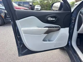 Jeep Cherokee 2021 4x4 Latitude Lux SUV de 4 puertas