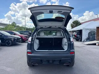 Jeep Cherokee 2021 4x4 Latitude Lux SUV de 4 puertas