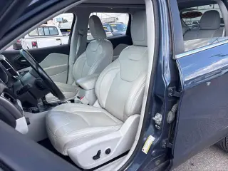 Jeep Cherokee 2021 4x4 Latitude Lux SUV de 4 puertas