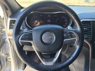 Jeep Grand Cherokee 2017 4x2 Laredo 4dr SUV