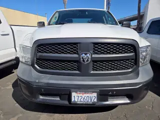 Ram 1500 Classic 2019 4x2 Tradesman 4 puertas Quad Cab caja corta de 6.3 pies