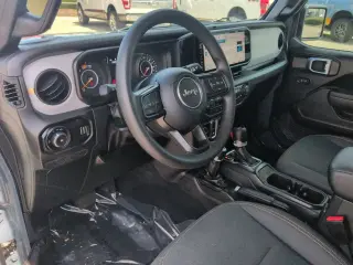Jeep Wrangler 2026 4x4 Sport 2dr SUV