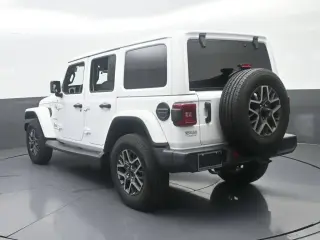 Jeep Wrangler 2024 4x4 Sahara 4dr SUV
