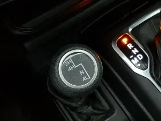 Jeep Wrangler Unlimited 2022 4x4 Sport SUV 4 puert