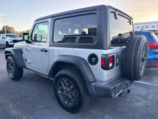Jeep Wrangler 2024 4x4 Sport 2dr SUV