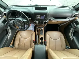 Jeep Wrangler JK Unlimited 2018 4x4 Sahara SUV de 4 puertas