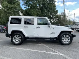 Jeep Wrangler JK Unlimited 2018 4x4 Sahara SUV de 4 puertas