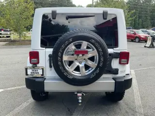 Jeep Wrangler JK Unlimited 2018 4x4 Sahara SUV de 4 puertas