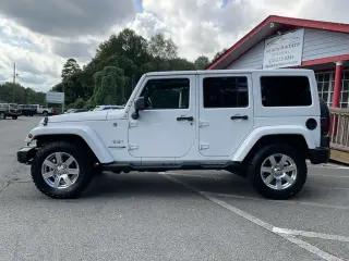 Jeep Wrangler JK Unlimited 2018 4x4 Sahara SUV de 4 puertas