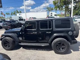 Jeep Wrangler Unlimited 2019 4x4 Sport SUV de 4 puertas