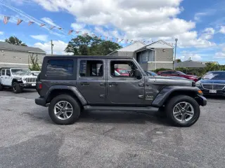 Jeep Wrangler Unlimited 2022 4x4 Sahara SUV 4 puertas