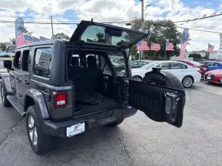 Jeep Wrangler Unlimited 2022 4x4 Sahara SUV 4 puertas