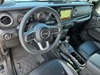Jeep Wrangler 2023 4x4 Sahara 4 puertas SUV