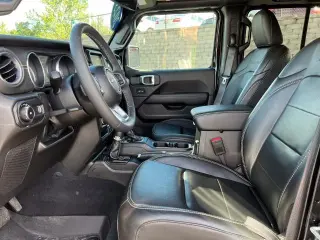 Jeep Wrangler 2023 4x4 Sahara 4 puertas SUV