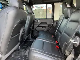 Jeep Wrangler 2023 4x4 Sahara 4 puertas SUV