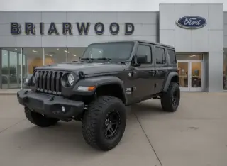 Jeep Wrangler Unlimited 2018 4x4 Sport SUV de 4 puertas (lanzamiento de medidos de año)