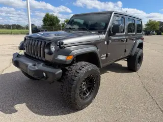 Jeep Wrangler Unlimited 2018 4x4 Sport SUV de 4 puertas (lanzamiento de medidos de año)