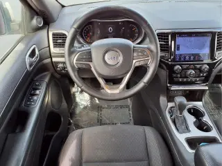 Jeep Grand Cherokee 2019 4x4 Laredo 4dr SUV