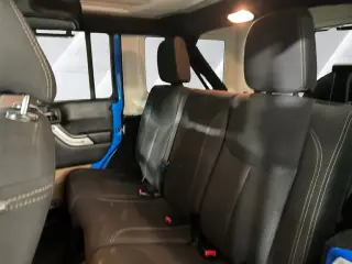 Jeep Wrangler Unlimited 2016 4x4 Sahara 4 puertas SUV