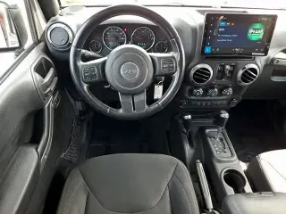 Jeep Wrangler Unlimited 2016 4x4 Sport SUV de 4 puertas