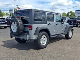 Jeep Wrangler Unlimited 2016 4x4 Sport SUV de 4 puertas