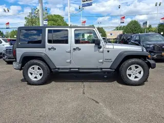 Jeep Wrangler Unlimited 2016 4x4 Sport SUV de 4 puertas