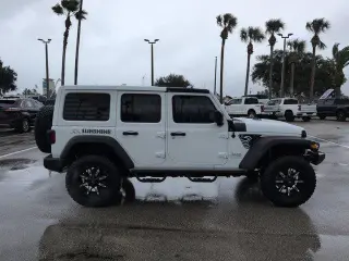 Jeep Wrangler Unlimited 2021 4x4 Sport 4dr SUV