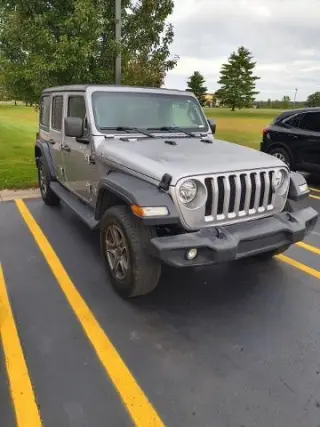 Jeep Wrangler Unlimited 2018 4x4 Sport SUV de 4 puertas (lanzamiento de mitad de año)