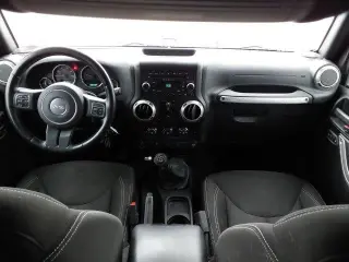 Jeep Wrangler Unlimited 2016 4x4 Rubicon SUV de 4 puertas
