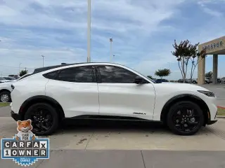 Ford Mustang Mach-E 2023 Premium 4dr SUV