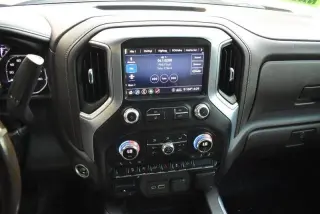 Sierra 1500 4WD Crew Cab 147" SLT de GMC 2020