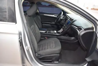 2020 Ford Fusion SE Tracción Delantera