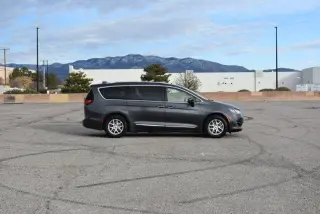 Chrysler Pacifica Touring L Tracción delantera 2020
