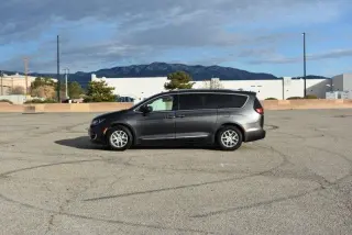 Chrysler Pacifica Touring L Tracción delantera 2020