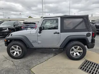Jeep Wrangler 2015 4x4 Sport 2dr SUV