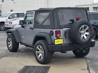 Jeep Wrangler 2015 4x4 Sport 2dr SUV