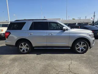 Ford Expedition 2022 4x2 XLT 4dr SUV