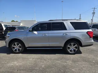 Ford Expedition 2022 4x2 XLT 4dr SUV
