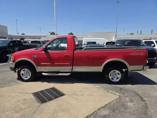 Ford F-150 2000 2dr XLT 4WD Standard Cab LB